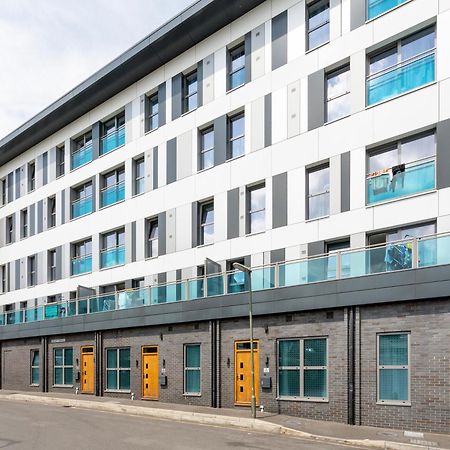1 Bed Apartment - Redhill Central, Surrey, Gatwick #2 Redhill (Surrey) Exterior foto